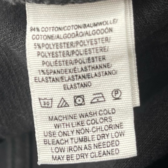 FREE PEOPLE Cutwork Cigar Dark Wash Black Faded
High Rise Cropped Jean Pants 25 - Picture 6 of 9